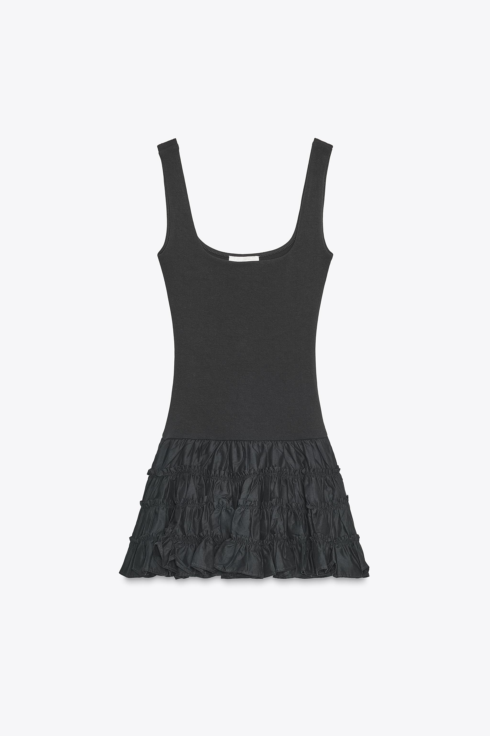 CONTRASTING VOLUMINOUS DRESS